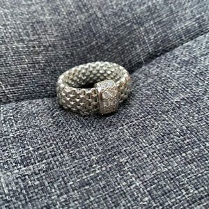 Italia Stretch Ring - size 7-9